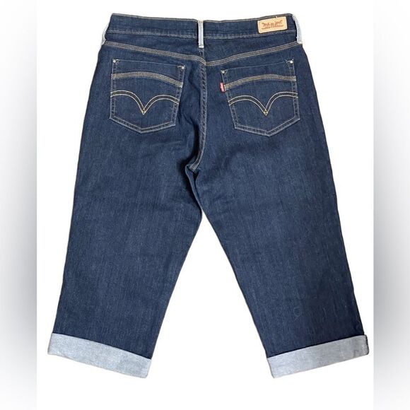 Levi’s Strauss Dark Wash Rolled Up Denim Capris w/4 Pockets *Like New* (8) - Picture 2 of 11